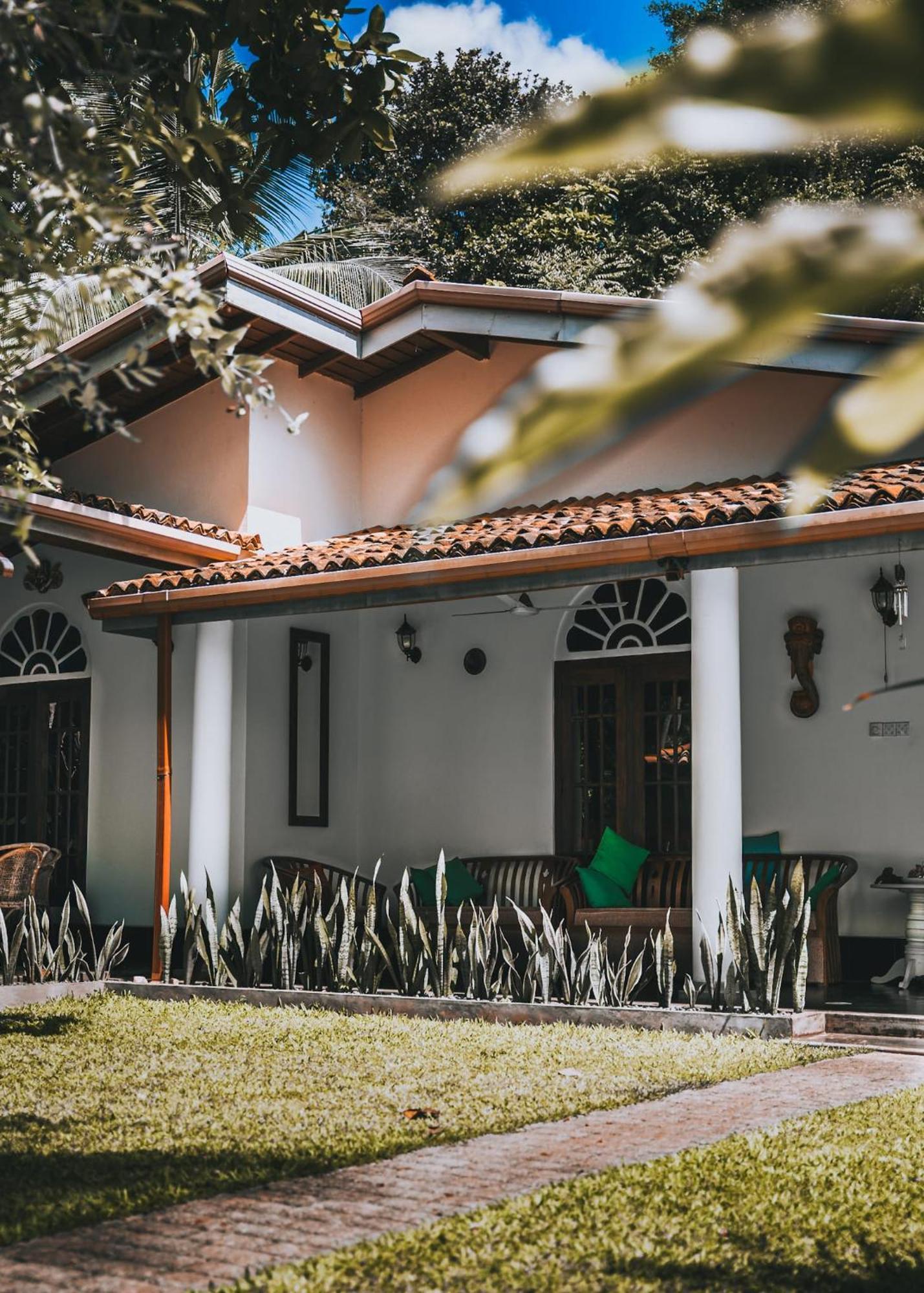 Villa Ali Унаватуна Екстериор снимка